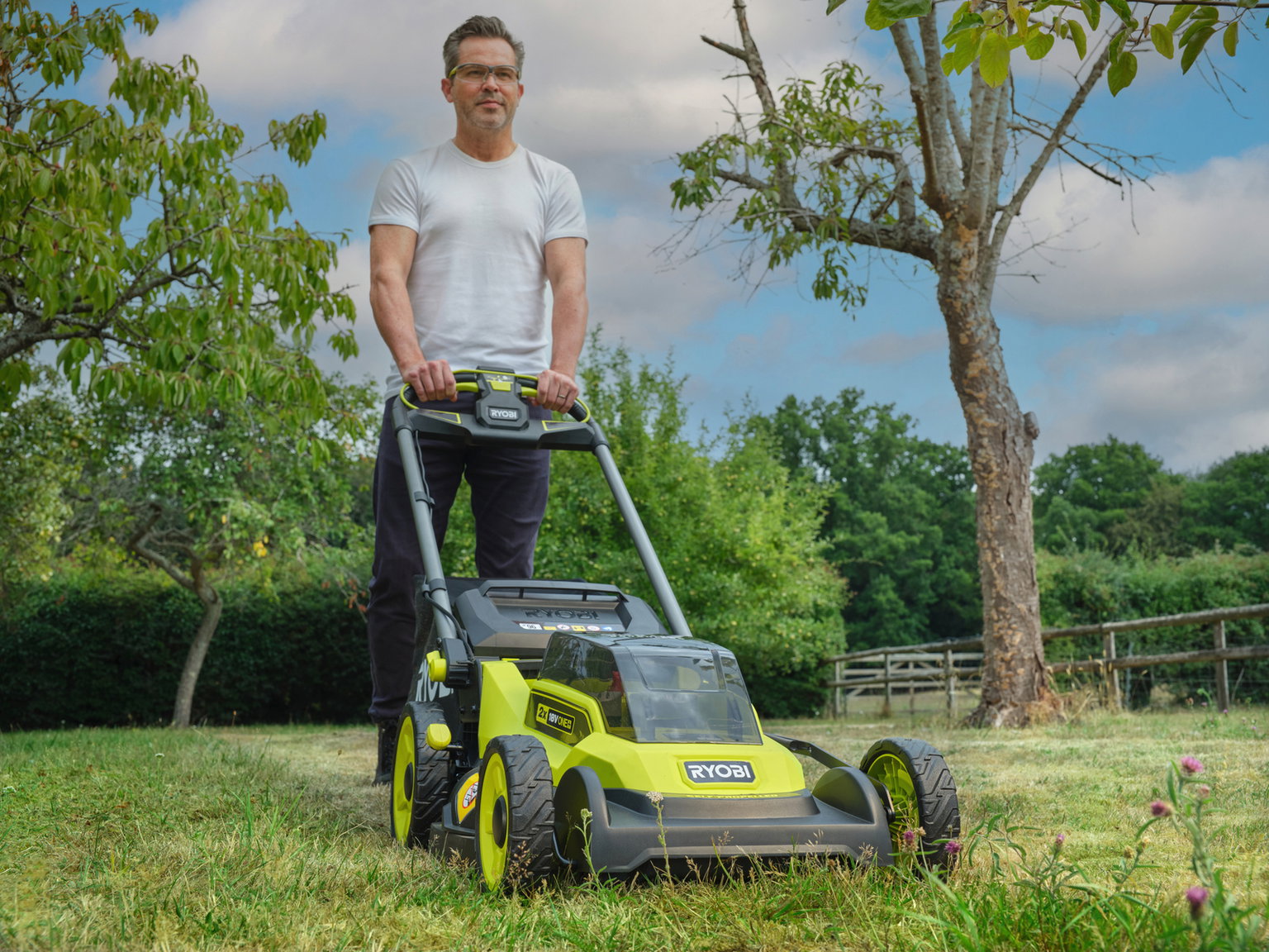 Akumuliatorinė vejapjovė RYOBI ONE+ HP RY18LMXSP51A-0, 18 V, 51 cm, 55 l, savaeigė, be akumuliator.-1