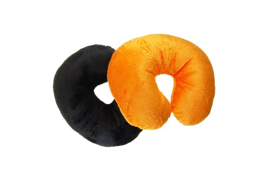 Kelioninė pagalvėlė MARTIN BROWN, oranžinės/juodos sp., 30 x 30 cm