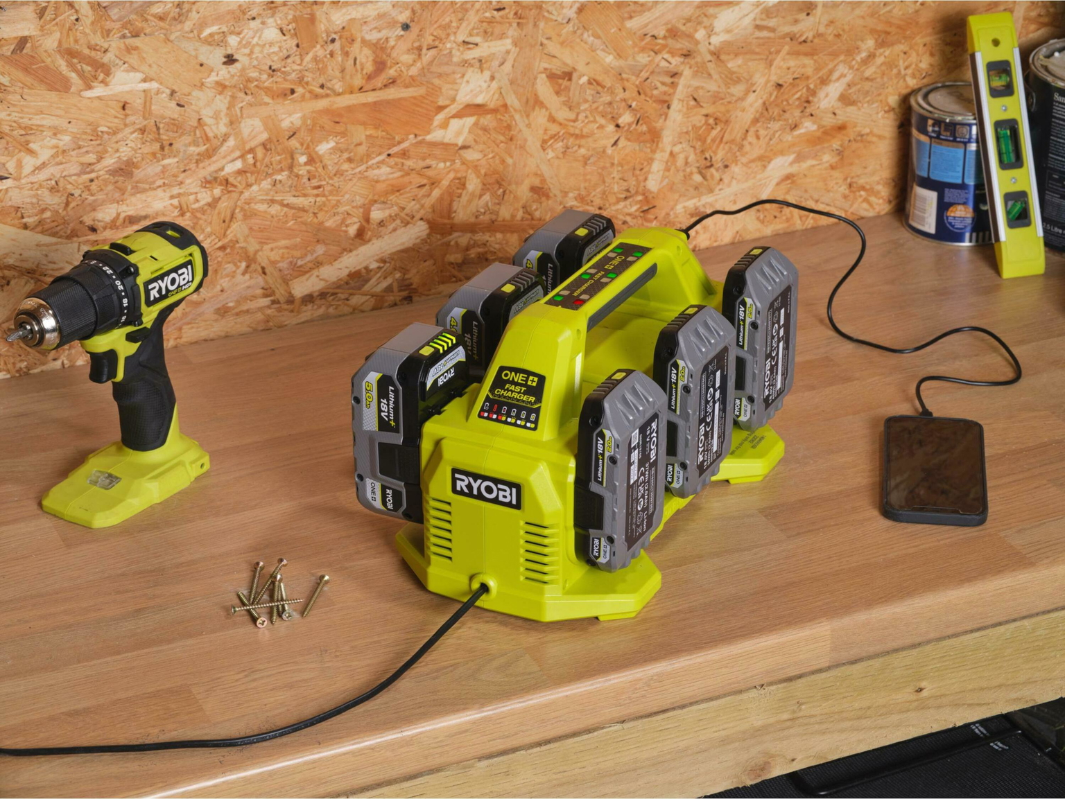 6 jungčių ONE+ įkroviklis RYOBI RC18640, 18 V - 4