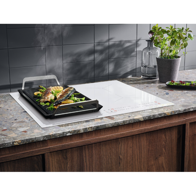 Įmontuojama indukcinė kaitlentė ELECTROLUX EIV63440BW - 3