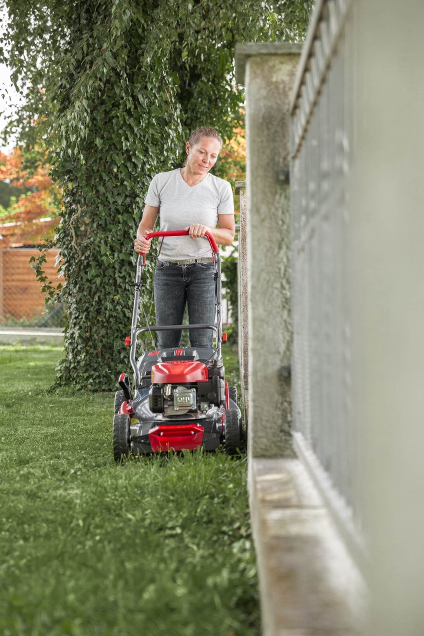 Benzininė vejapjovė AL-KO Comfort 46.0 SP-A Plus, 2100 W, 139 cm³, 46 cm, 60 l, savaeigė-1
