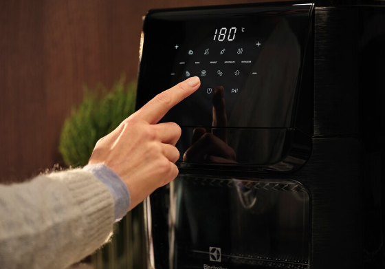 Karšto oro gruzdintuvė ELECTROLUX EAF12B - 5